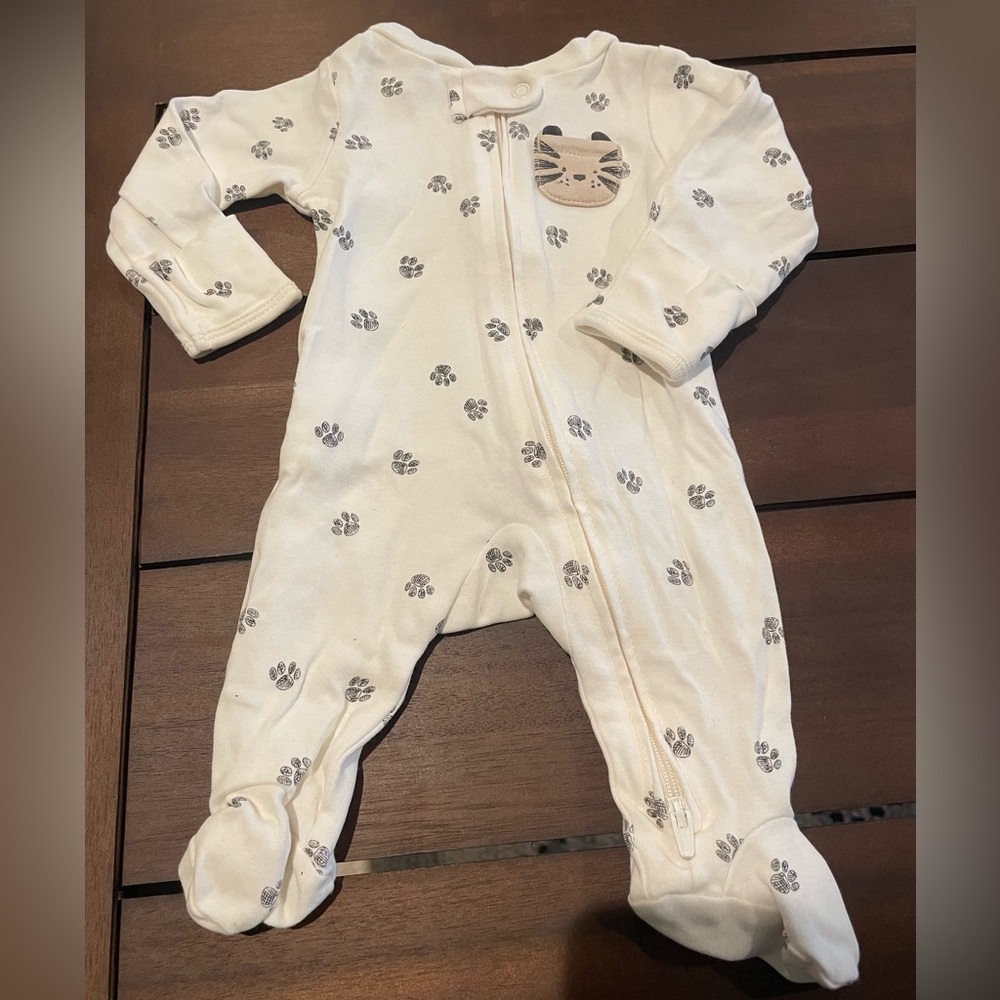 Carter's Newborn bundle - Picture 3 of 7